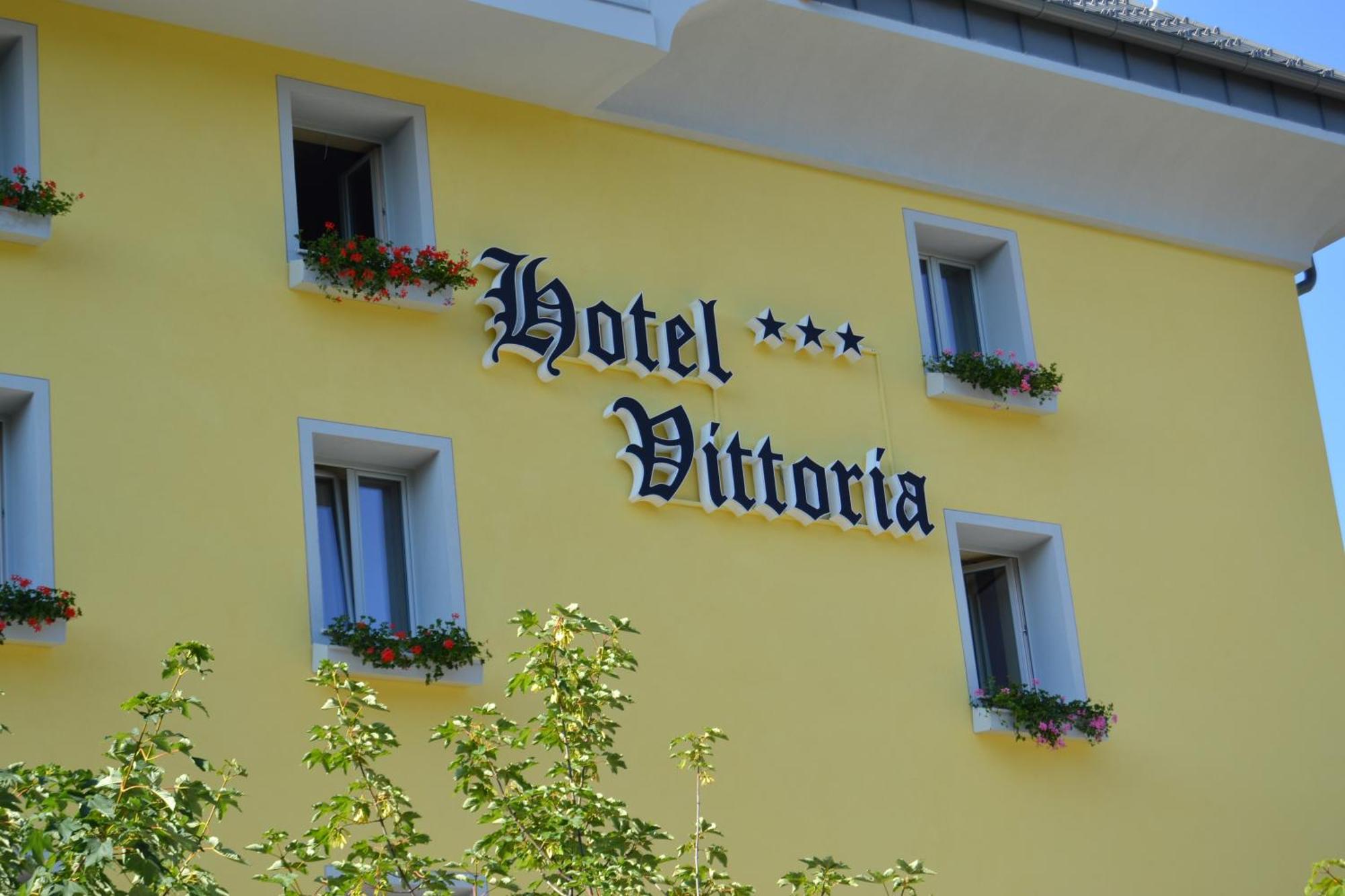 Hotel Vittoria Folgaria Exterior foto
