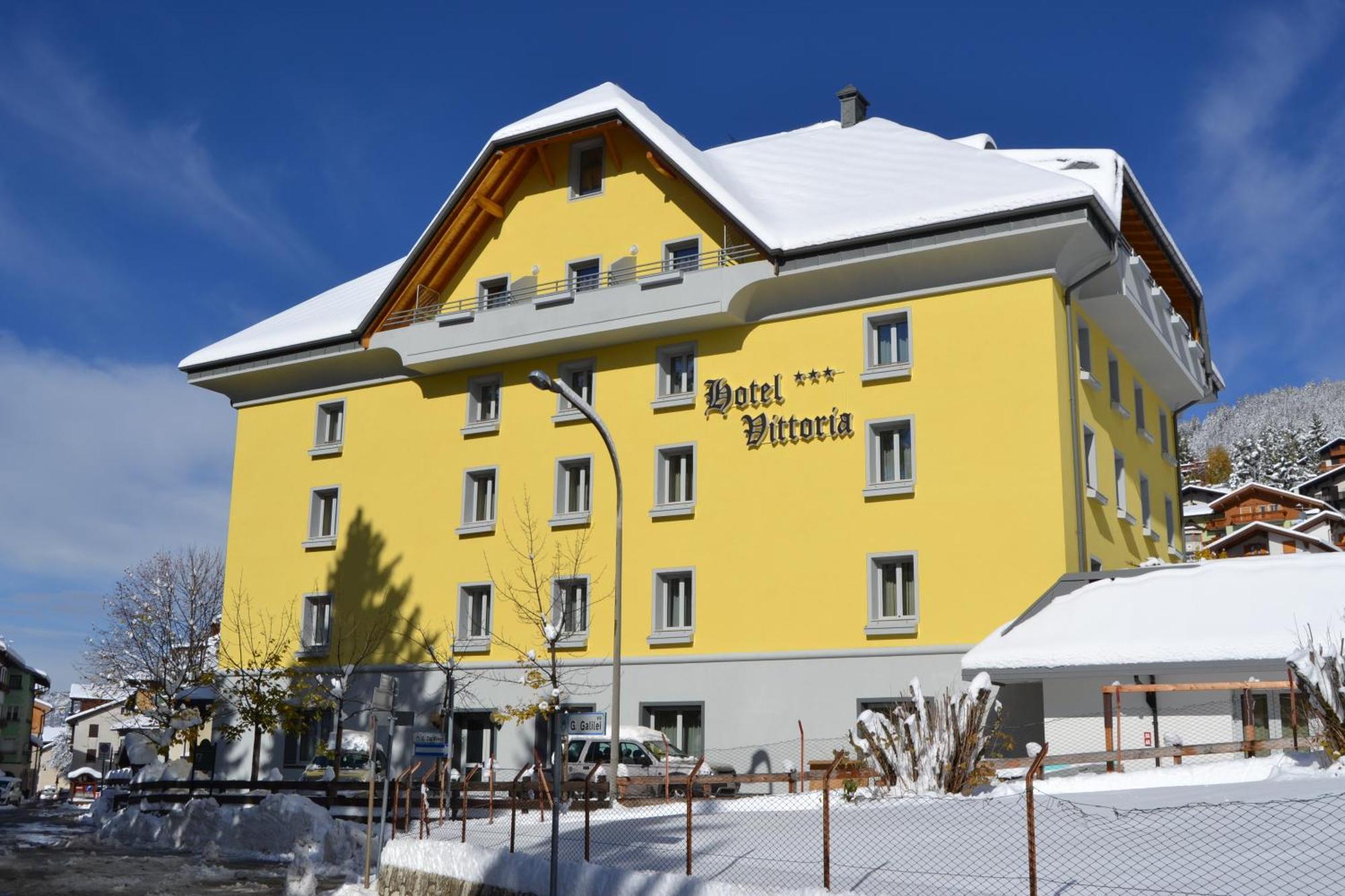 Hotel Vittoria Folgaria Exterior foto